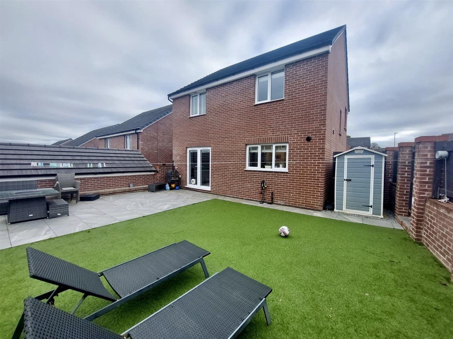 Clos Benallt Fawr, Pontarddulais, Swansea, SA4 0TQ